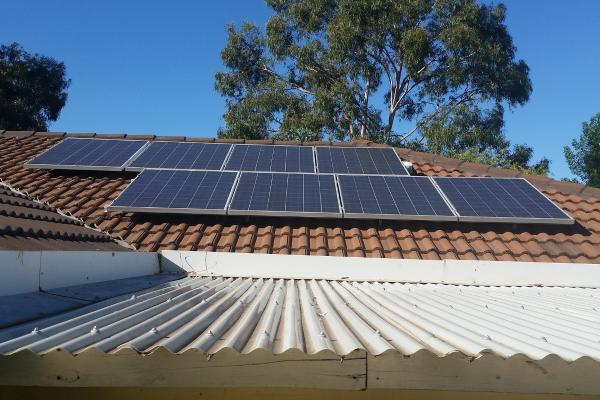 Zonnepanelen reinigen